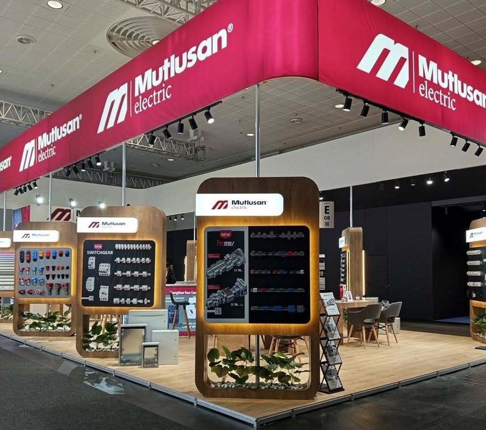 MUTLUSAN wooden exhibition stand at Messe
